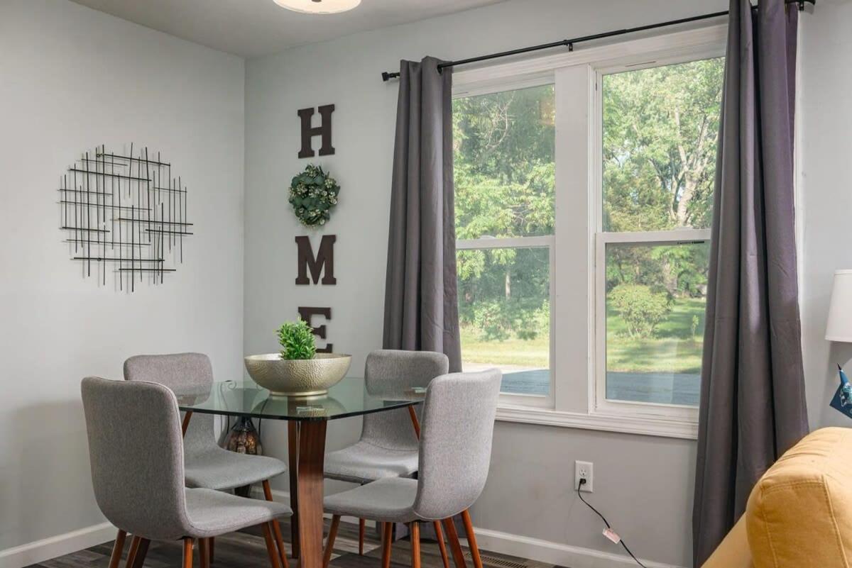The Lucky Charm Home Of The Fighting Irish! Bbq Outdoor Games Coffee South Bend Exteriör bild