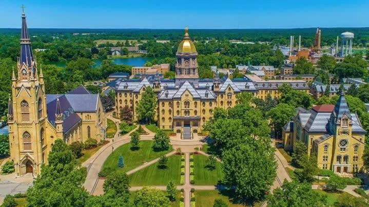 The Lucky Charm Home Of The Fighting Irish! Bbq Outdoor Games Coffee South Bend Exteriör bild